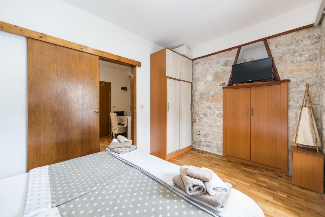 גראדאץ Apartments Gajeta מראה חיצוני תמונה