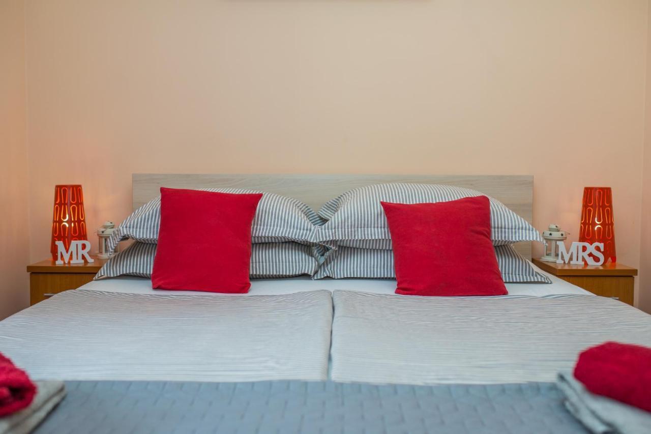 גראדאץ Apartments Gajeta מראה חיצוני תמונה